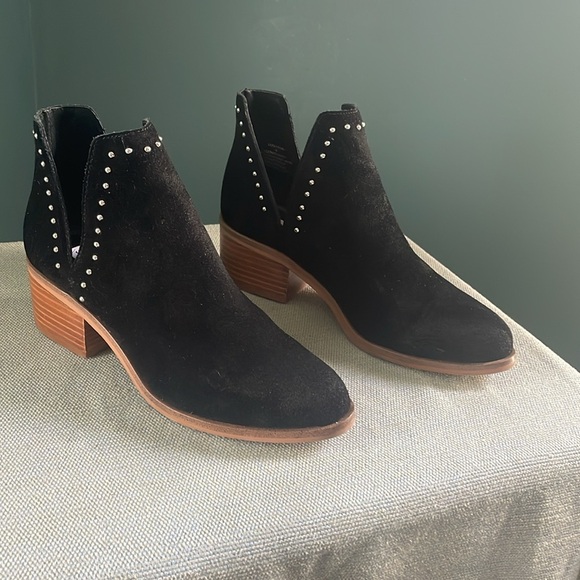 Steve Madden suede Black Ankle Boots silver studs - Picture 1 of 10